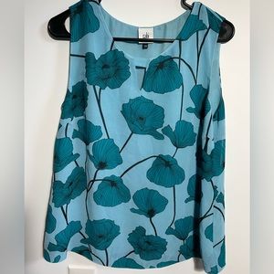 Beautiful blue flower top.